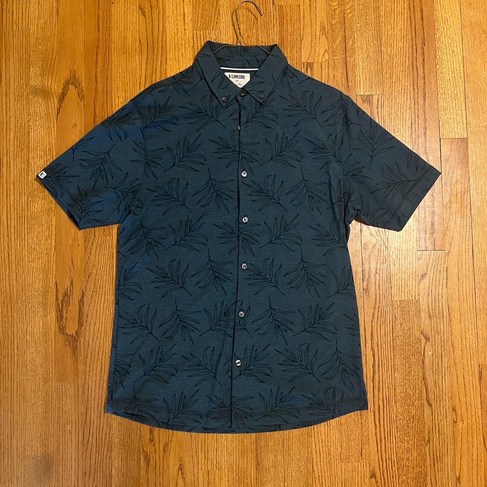 Linksoul Short Sleeve Buttondown - never worn!